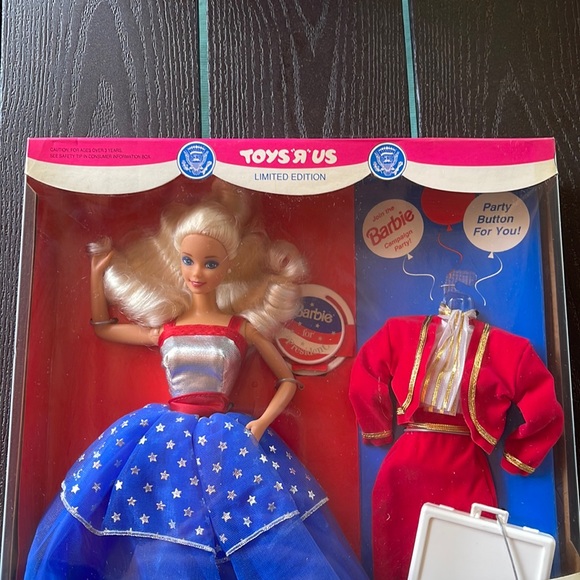 - NRFB - Rare Barbie For President- Recalled for Using Presidential Seal 😳 - Picture 3 of 9